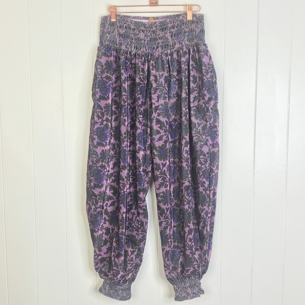 Free People One Marla Purple Floral Velvet Ruched Waist Jogger Pants SZ M - Picture 14 of 15